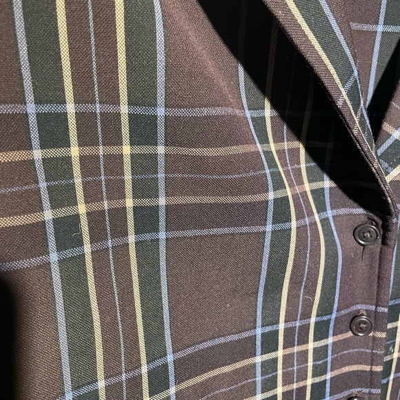 ARITZIA Sunday Best Tuesday Button-Up - Picture 11 of 12